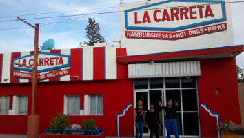 La Carreta Burgers Shakes food