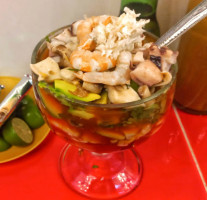 Mariscos Tampico Sucursal Climatizada food