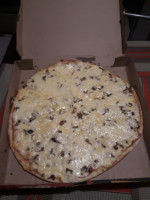 Pizza Zarate food