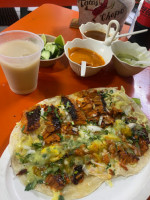 Tacos El Chopo food