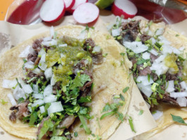 Tacos Chely's food