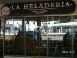 La Heladeria inside