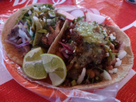 Tacos Gus inside
