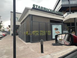 Starbucks Punto Cero outside