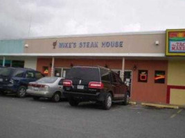 Mike's Steak House outside