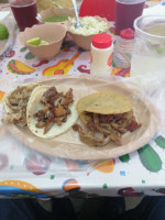 Carnitas La Cabaña food