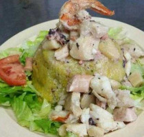 El Nautico Guayama food