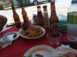 La Esquina De Los Mariscos food