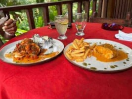 Villa Bosque Restaurant Bar food