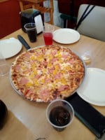 Los Faroles Pizza Y Pollo food