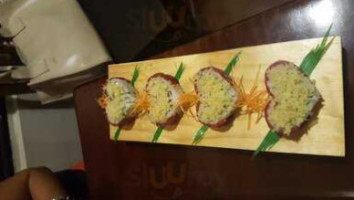 Sushi Tanuki food