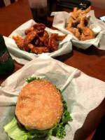 Capitan Wings And Burger food