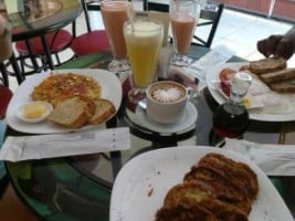 El Balcon Del Cafe food