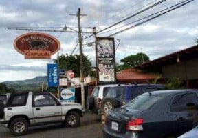 Chicharronera Capulín outside