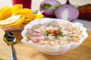 Los Ceviches food