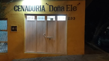 Cenaduria DoÑa Ele outside