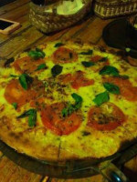 Marea Pizzeria food