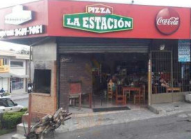 Pizzeria La Estación outside