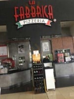 La Fabbrica Pizzería food