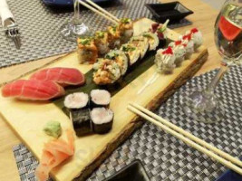 Samay Nikkei Sushi food