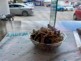 Kaukau Poke Shop food