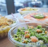 Kaukau Poke Shop food