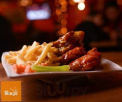 Mm Wings(local Quis Quis) food