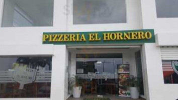 Pizzería El Hornero outside