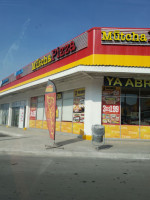 Mutcha Pizza Raul Salinas food