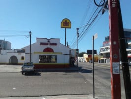 El Pollo Loco outside