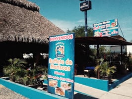 Mariscos El Patrón outside