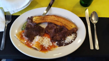 Restaurant Bar Los Arcos food