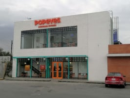 Popeyes Tepotzotlan outside