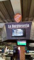 La Burgueseria inside