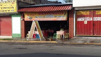 Carnitas El Tío food