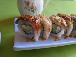 Sushi Kona inside