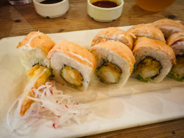 Sushi Roll (Buenavista) food