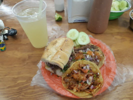 Tacos El Rápido food