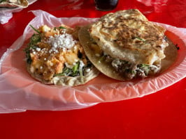 Antojitos Mexicanos Doña Vicky food