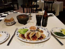 La Reforma Uno Cantina food