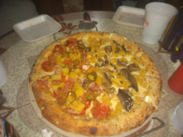 Pizzas Piolin Cabada food