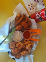 Snacks House Wings And Burgers food