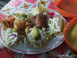 Antojitos Mexicanos Beto food