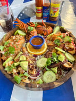 Mariscos Algobien food