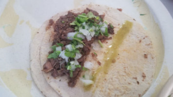 Los Tres Picos Barbacoa Y Consome De Borrego food