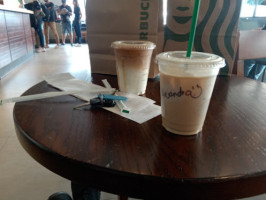 Starbucks Plaza Los Robles inside