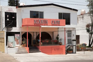 Icarus Café Providencia outside