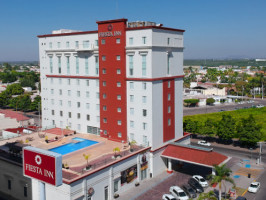 Fiesta Inn Ciudad Obregon outside