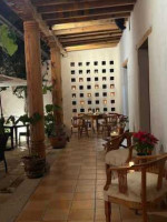 Tierra y Cielo Restaurante inside
