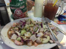 Mariscos Cuevas food